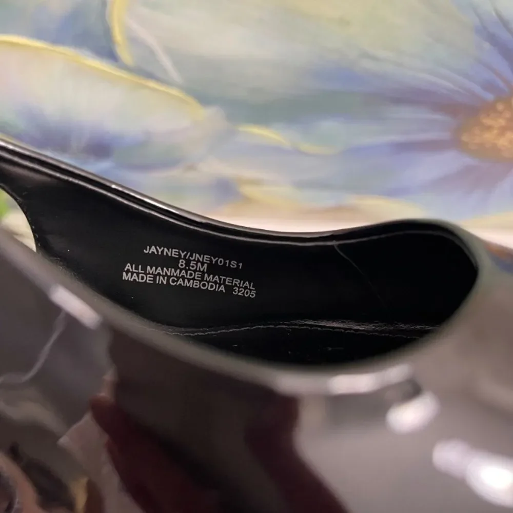New Steve Madden Jayney Slingback Pump in Black Patent Size 8.5